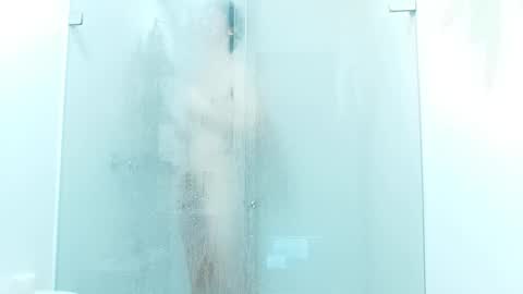 Snapshot of warrenkener chatting on September 17, 2025, 2:24 am Warren Kener online show from September 17, 2025, 2:24 am