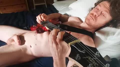 Snapshot of warrenkener chatting on December 20, 2025, 4:19 am Warren Kener online show from December 20, 2025, 4:19 am