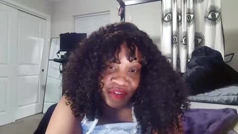 LAUREN LUSH online show from April 6, 2026, 4:32 am