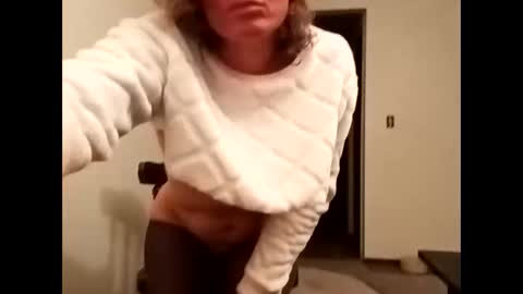 Snapshot of watergirl_13 chatting on January 1, 2025, 1:59 pm Hazey online show from January 1, 2025, 1:59 pm
