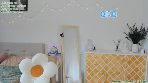 Snapshot of watermelon_sugar_ chatting on February 14, 2025, 12:57 pm Tess  Pls support me with  Can we reach 155 my favorite number online show from February 14, 2025, 12:57 pm