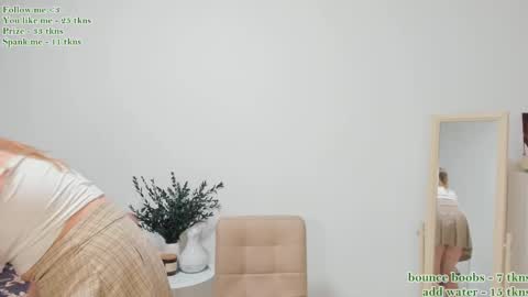 Snapshot of watermelon_sugar_ chatting on March 4, 2025, 3:48 pm Tess  Pls support me with  Can we reach 155 my favorite number online show from March 4, 2025, 3:48 pm