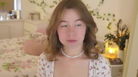 Snapshot of watermelon_sugar_ chatting on October 24, 2025, 10:33 am Tess  Pls support me with  Can we reach 155 my favorite number online show from October 24, 2025, 10:33 am