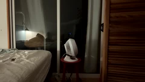 Snapshot of watershed111111 chatting on February 24, 2026, 4:10 am watershed111111 online show from February 24, 2026, 4:10 am