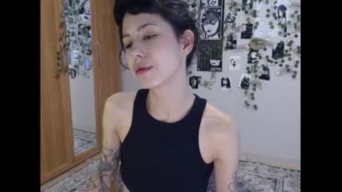 Mina online show from September 18, 2025, 6:26 am