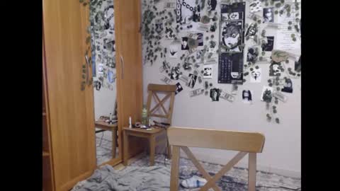 Mina online show from October 6, 2025, 5:05 am