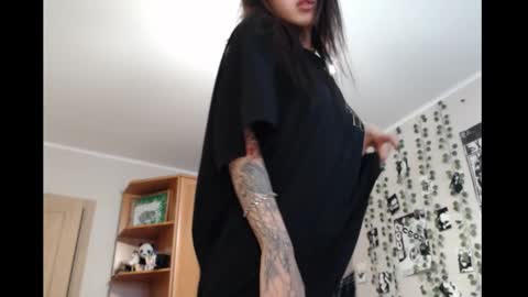 Mina online show from February 27, 2026, 10:37 am