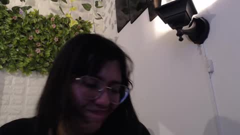 Trixie 3 online show from February 28, 2025, 8:50 pm