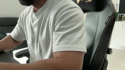 Weapon X online show from January 5, 2026, 8:56 pm