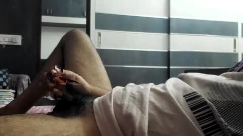 sexyguy online show from December 6, 2024, 4:06 pm