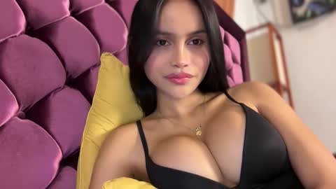 Snapshot of webcammaggie chatting on April 29, 2026, 3:27 pm Maggie online show from April 29, 2026, 3:27 pm