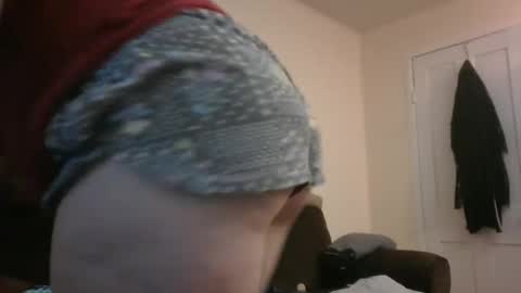 Snapshot of webcumcouple chatting on April 5, 2026, 5:43 pm HayleyJay online show from April 5, 2026, 5:43 pm