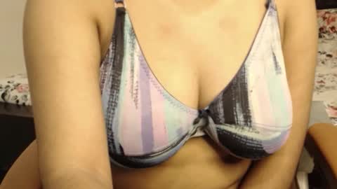 mina online show from October 1, 2025, 11:11 pm