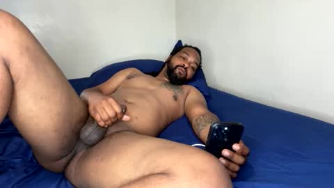 Snapshot of wedashit chatting on May 1, 2026, 6:23 pm WeDaShit Come Vibe with me . online show from May 1, 2026, 6:23 pm