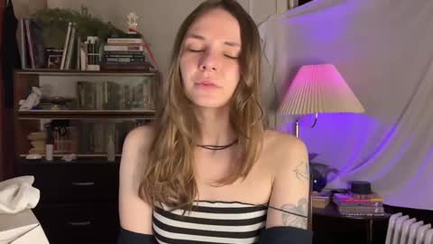 Weed Cookie online show from December 19, 2024, 5:51 am