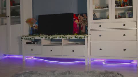  moon  online show from December 13, 2024, 8:04 pm