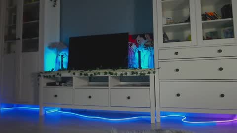  moon  online show from December 15, 2024, 2:16 pm