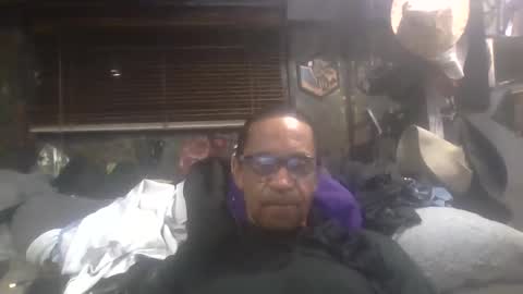 Snapshot of wellsparked chatting on November 16, 2025, 9:04 am wellsparked online show from November 16, 2025, 9:04 am