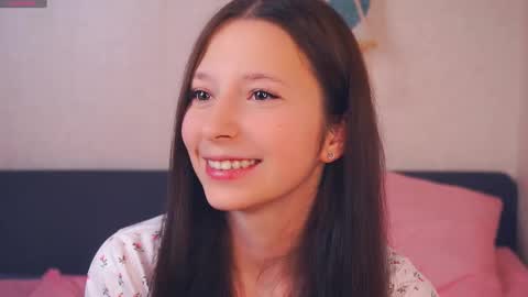 Nora online show from October 31, 2025, 7:04 pm