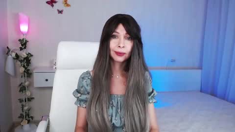 Wendi Foster online show from December 9, 2024, 10:20 pm