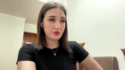 Snapshot of wendolynmusil chatting on April 8, 2026, 4:29 pm Anna online show from April 8, 2026, 4:29 pm