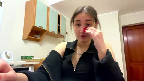 Snapshot of wendolynmusil chatting on April 21, 2026, 4:12 pm Anna online show from April 21, 2026, 4:12 pm