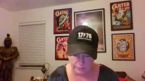 WendyCU online show from December 19, 2025, 4:52 am