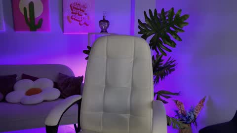 little girl who is always rightLisa online show from January 19, 2026, 1:09 am