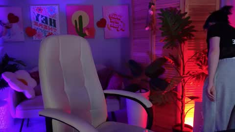 little girl who is always rightLisa online show from March 28, 2026, 1:16 am