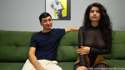 SILVIA and HUGS  ------------     online show from November 4, 2025, 8:13 am