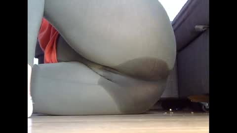 wet_pants2022 online show from March 10, 2025, 3:20 pm