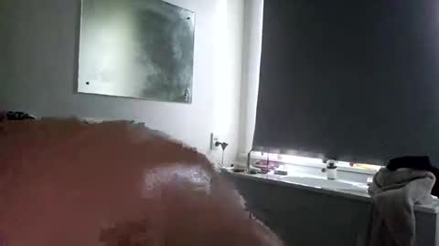 wet_to_fxk online show from December 3, 2025, 3:47 am