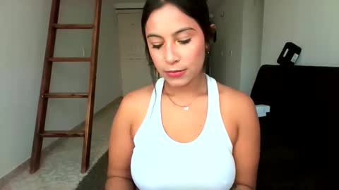 Snapshot of wetmoanl chatting on February 25, 2026, 4:49 pm Megan Raves online show from February 25, 2026, 4:49 pm