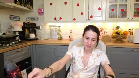 Victoria Maria online show from February 7, 2026, 2:15 am