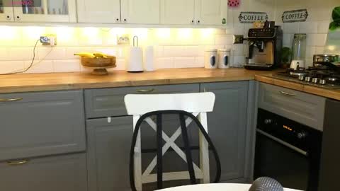 Victoria Maria online show from April 25, 2026, 11:24 pm