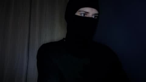 whispero_o online show from December 16, 2025, 12:21 pm