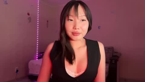 Snapshot of whisperofdarsy chatting on November 27, 2025, 1:24 pm DarsyWhispers online show from November 27, 2025, 1:24 pm