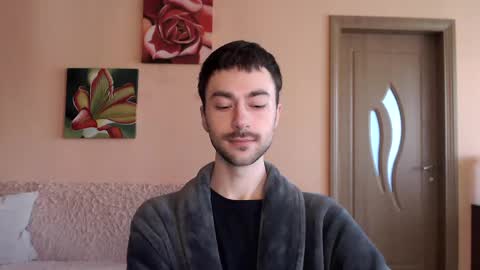 Tom online show from April 25, 2026, 1:36 pm