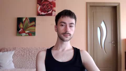 Snapshot of white_sport chatting on June 10, 2026, 10:25 am Tom online show from June 10, 2026, 10:25 am