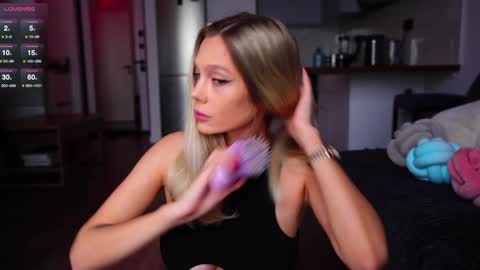 Kate  online show from February 4, 2025, 10:21 am