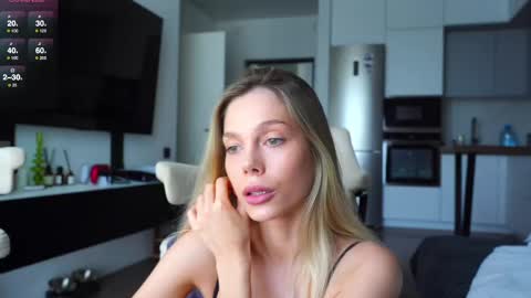 Snapshot of whitebanny chatting on May 14, 2026, 9:49 am Kate online show from May 14, 2026, 9:49 am