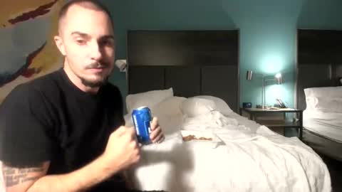 just  str8 stud nut  1000 online show from November 29, 2025, 7:44 am