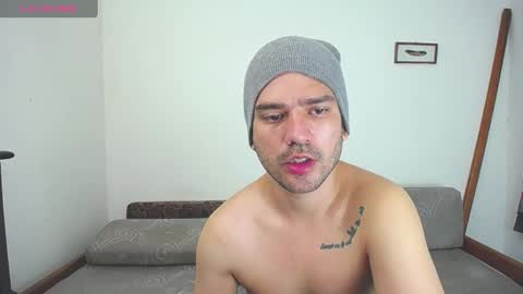 Dylan white online show from January 4, 2025, 4:22 pm