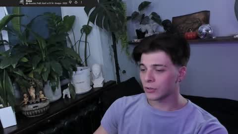 Gus online show from November 25, 2025, 8:53 pm