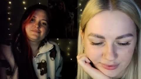 whitehex666 online show from December 4, 2025, 3:32 pm