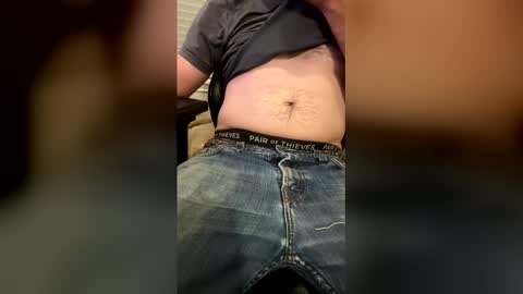 whitenikez online show from April 22, 2026, 3:09 am