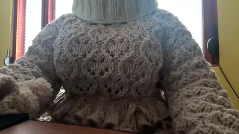 whitesweater online show from February 11, 2026, 7:24 am