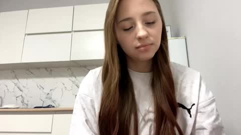 Vicky online show from March 26, 2026, 9:53 pm