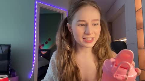 Alisa online show from December 11, 2024, 6:36 am