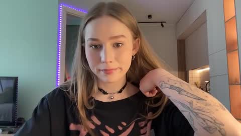 Alisa online show from December 22, 2024, 9:55 am